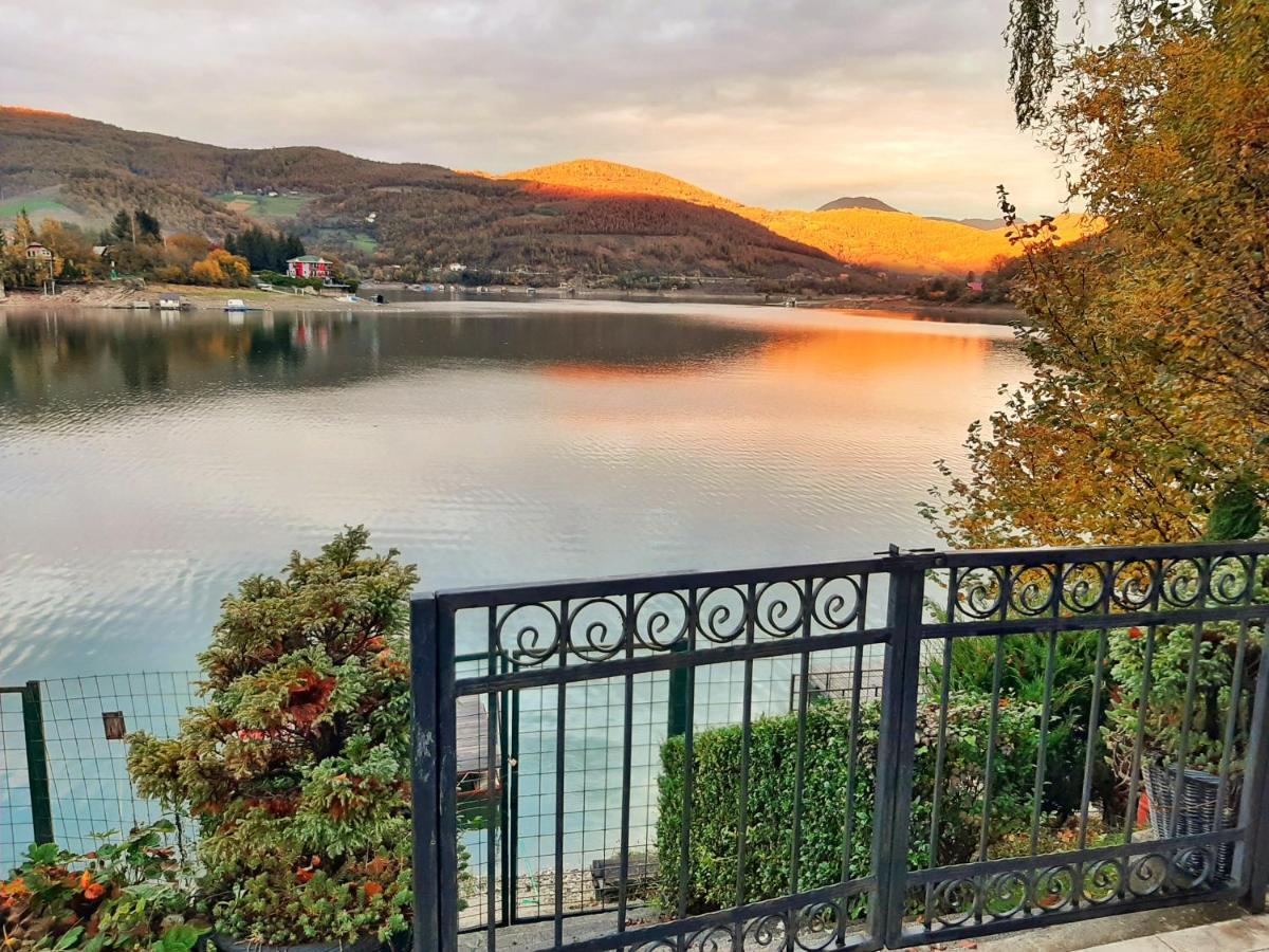 Lake House Novi Pazar Exteriör bild